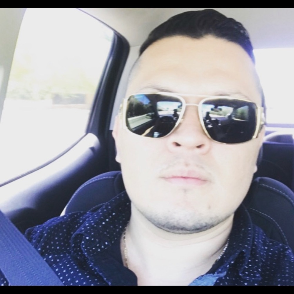 Meet your Posher, Jonatan